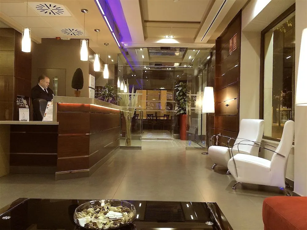 *** Hotel Castilla Guerrero Málaga Spagna